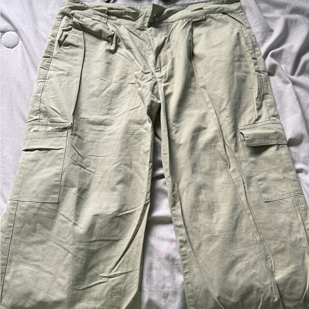 Light green cargo pants